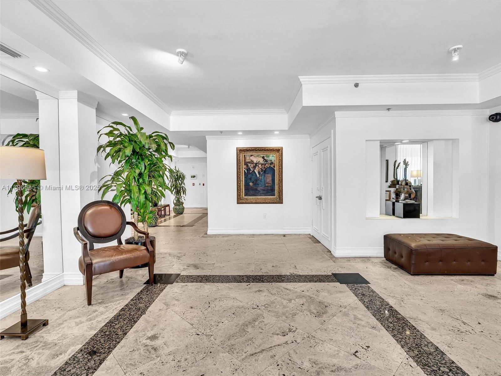 1775 Washington Ave # 8B