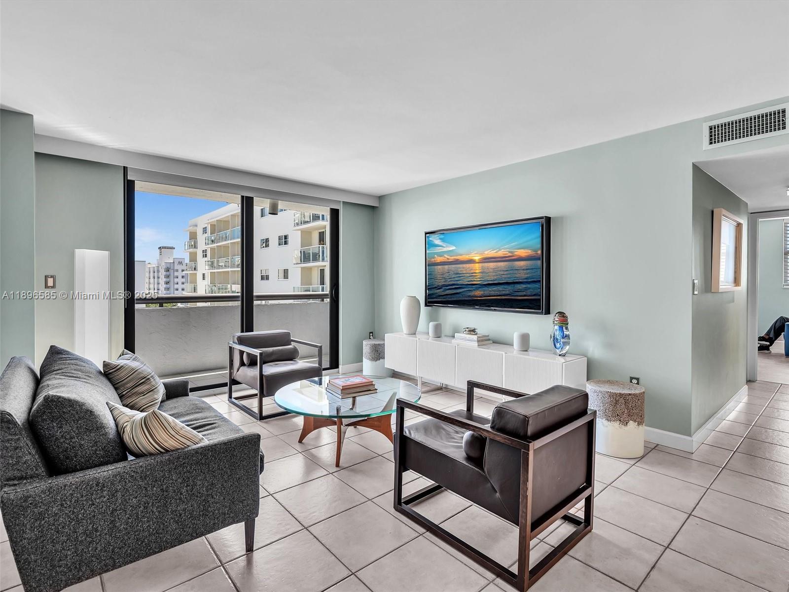 1775 Washington Ave # 8B