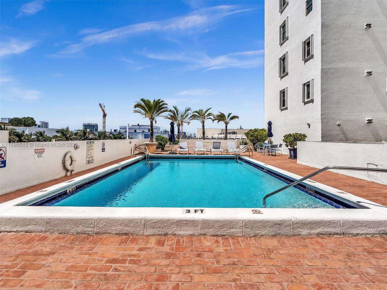 1775 Washington Ave # 8B