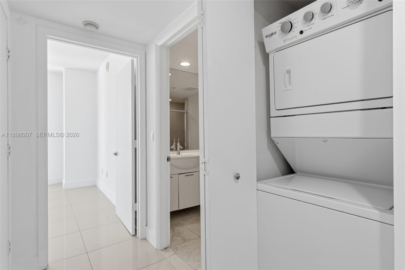 465 Brickell Ave # 1602