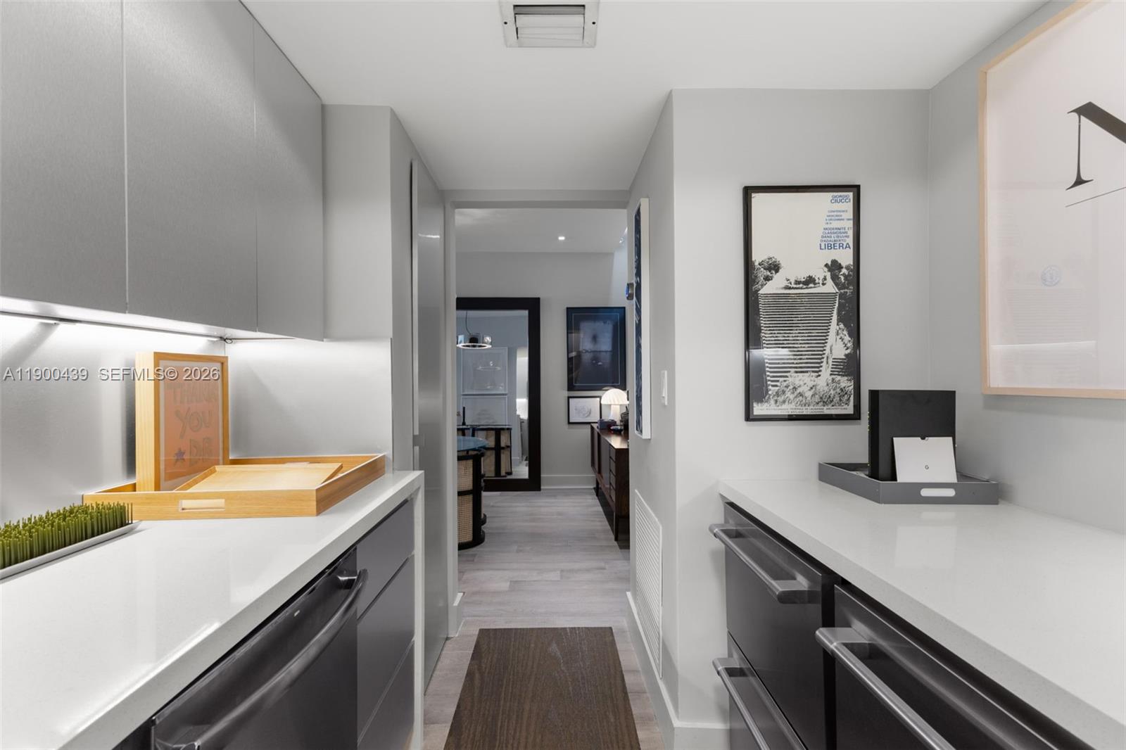 800 West Ave Unit: PH22