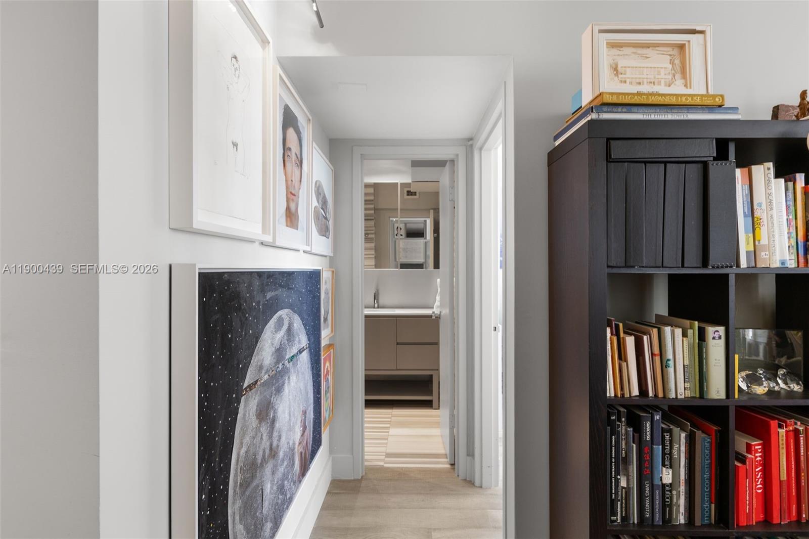 800 West Ave Unit: PH22