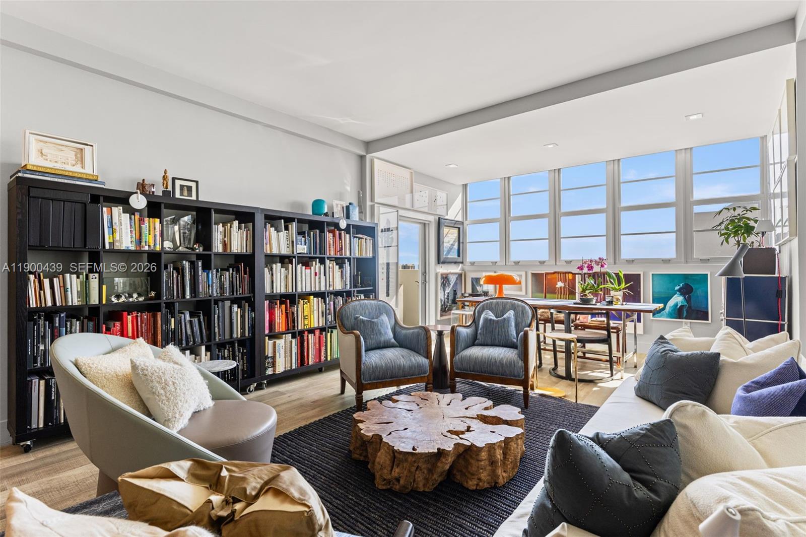 800 West Ave Unit: PH22