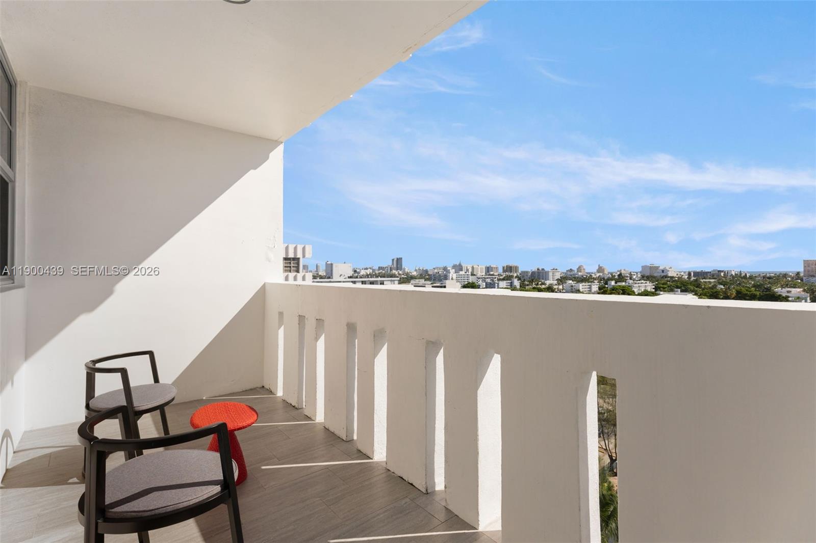 800 West Ave Unit: PH22