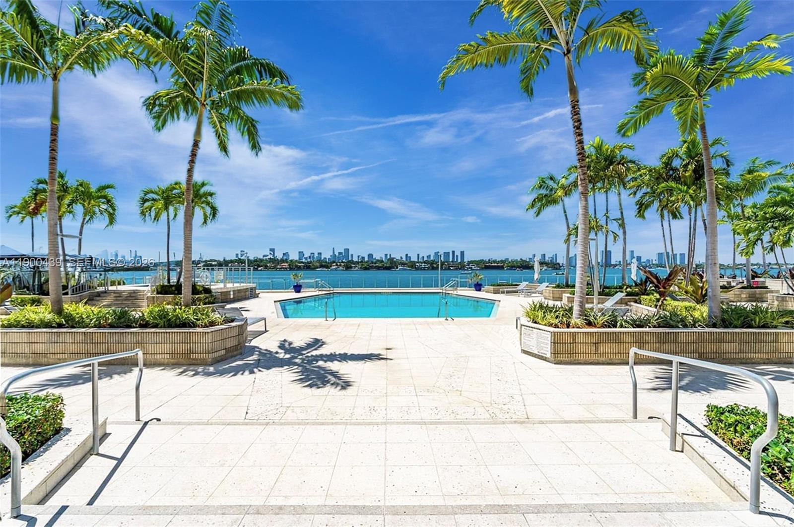 800 West Ave Unit: PH22
