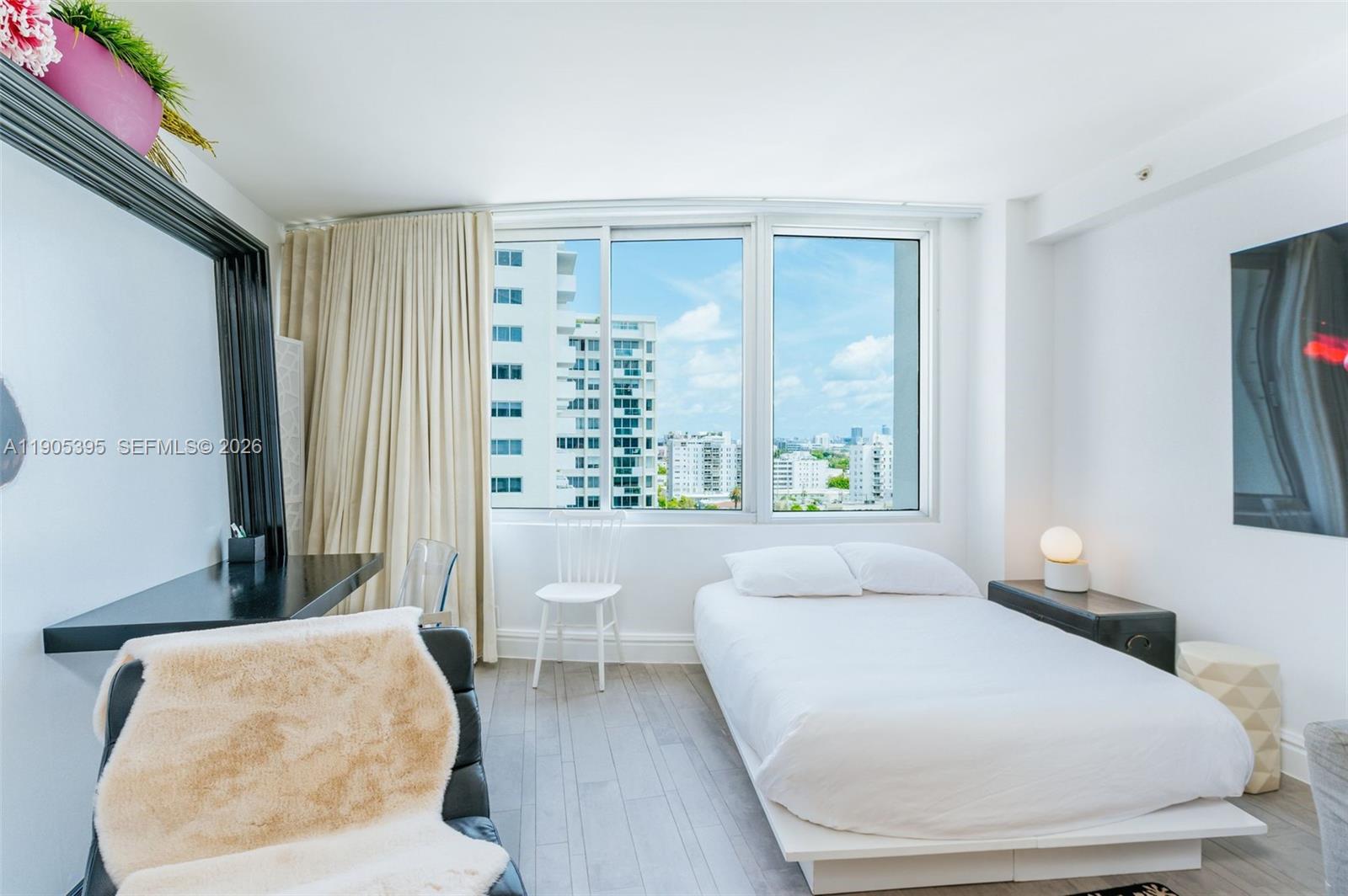 1100 West Ave # 1004