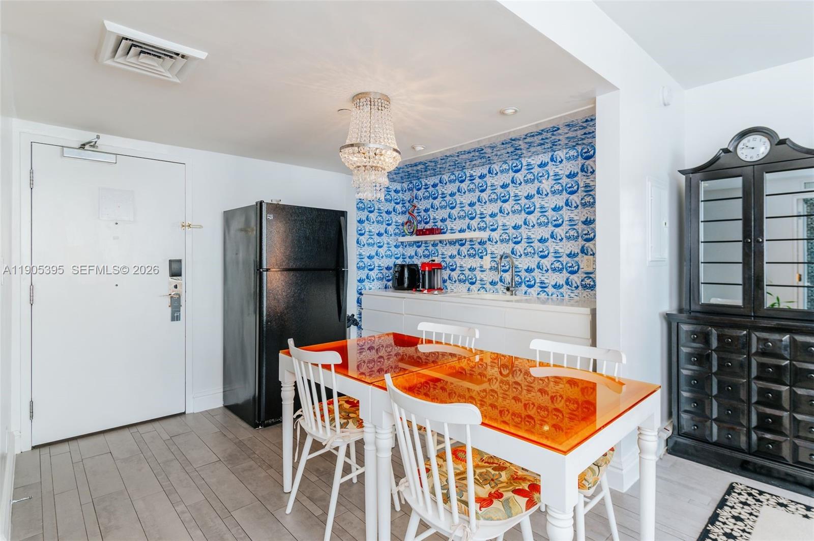 1100 West Ave # 1004