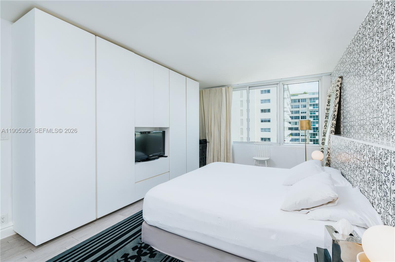 1100 West Ave # 1004