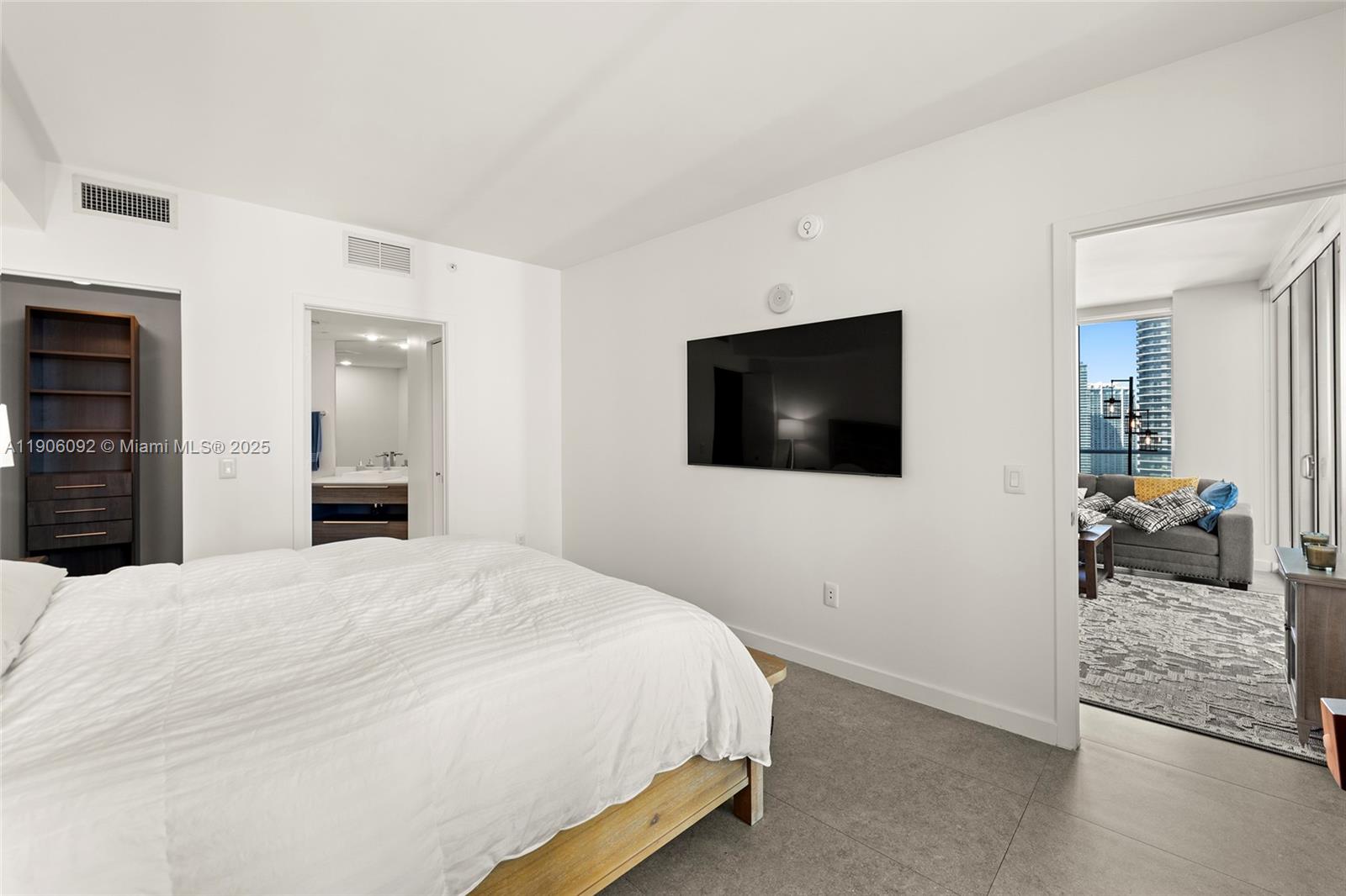 1100 S Miami Ave Unit: 2910