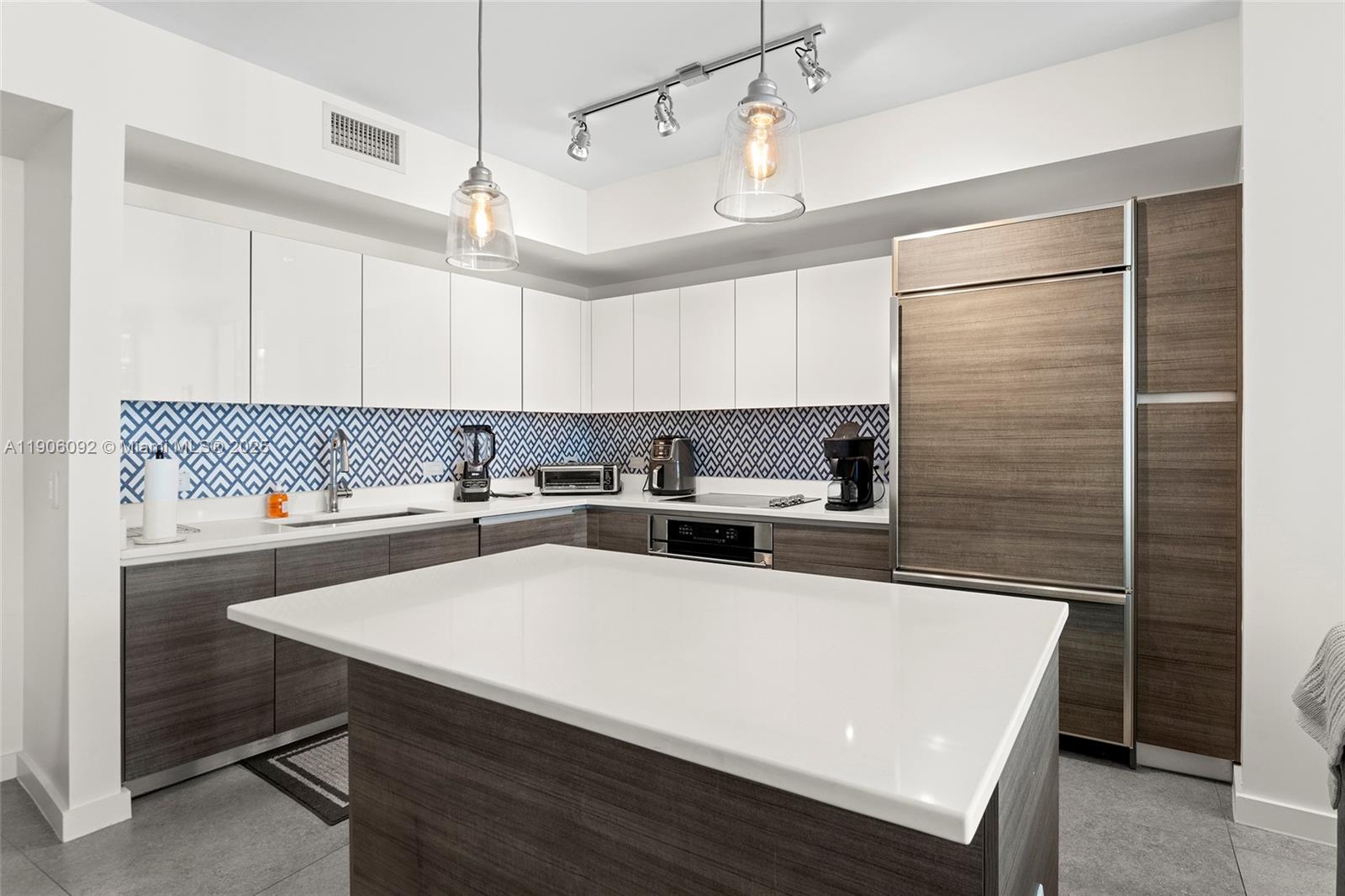 1100 S Miami Ave Unit: 2910
