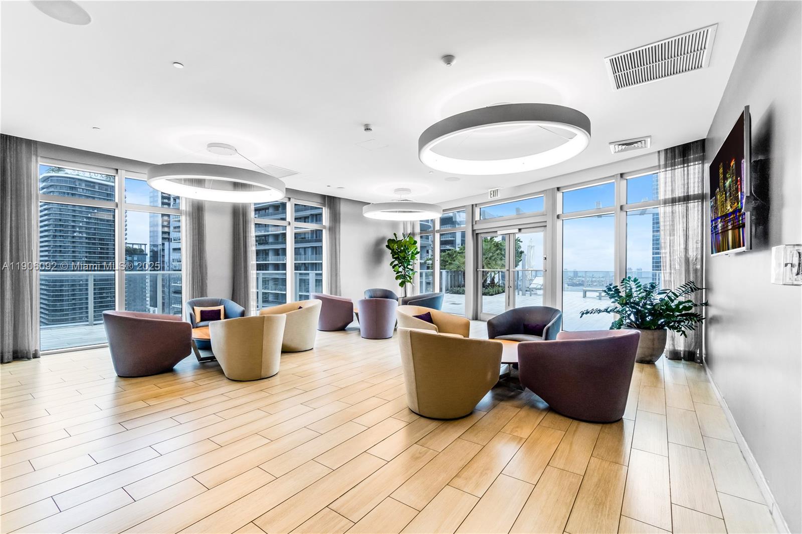 1100 S Miami Ave Unit: 2910