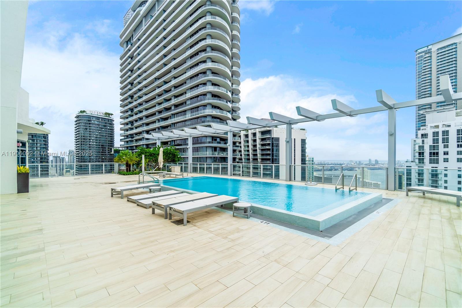1100 S Miami Ave Unit: 2910