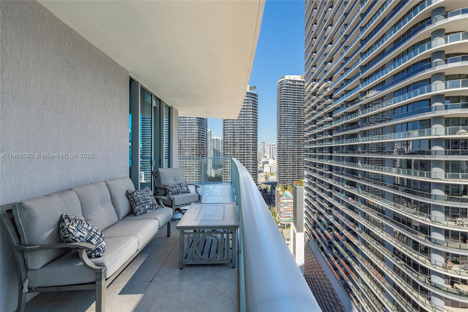 1100 S Miami Ave Unit: 2910