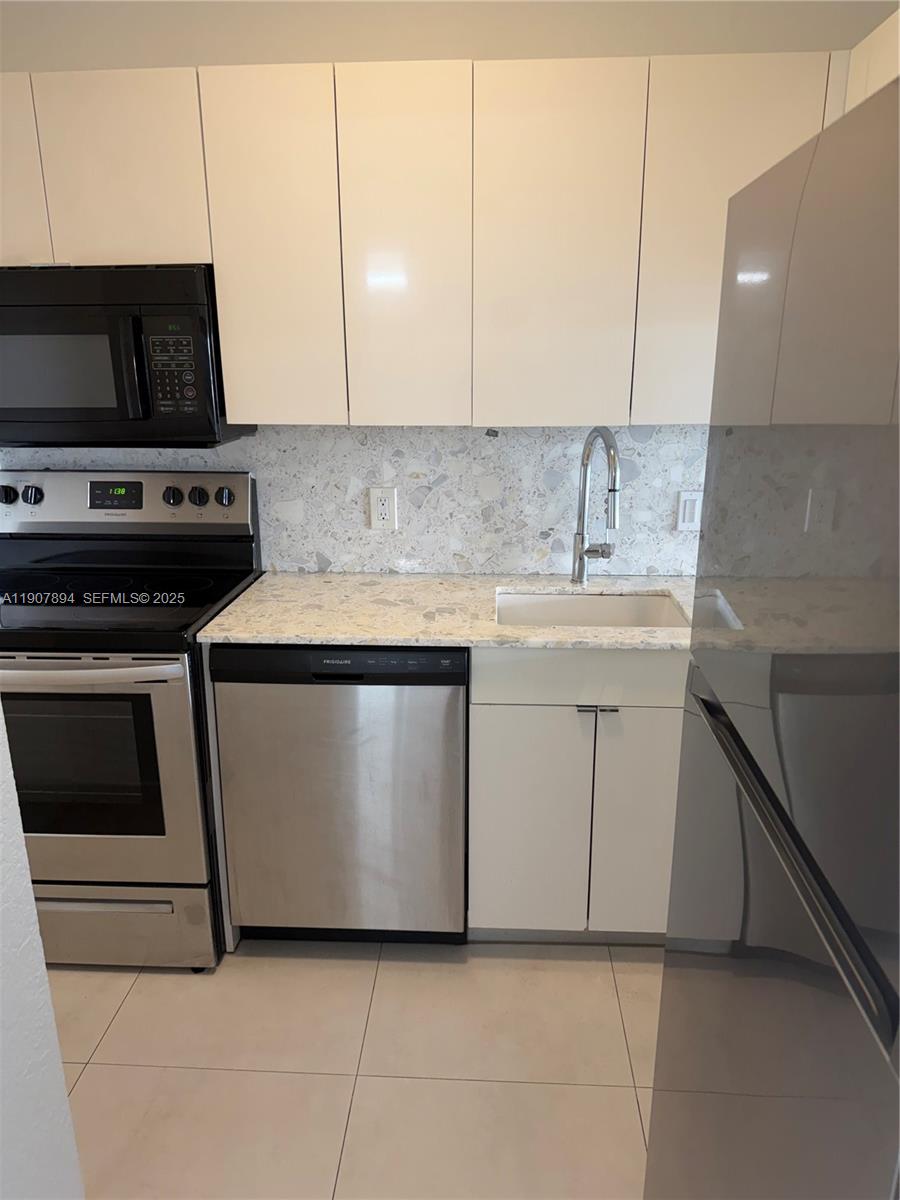 1455 N Treasure Dr # 3D