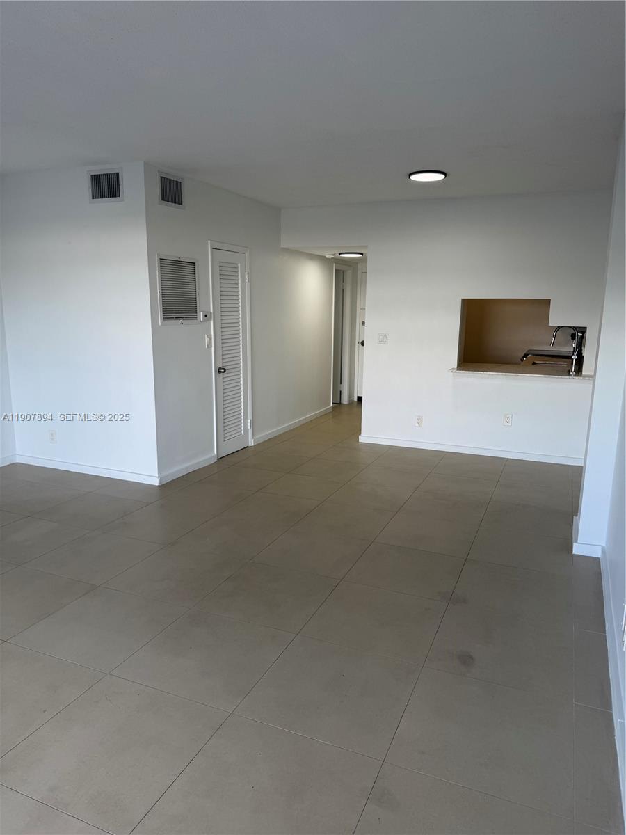 1455 N Treasure Dr # 3D