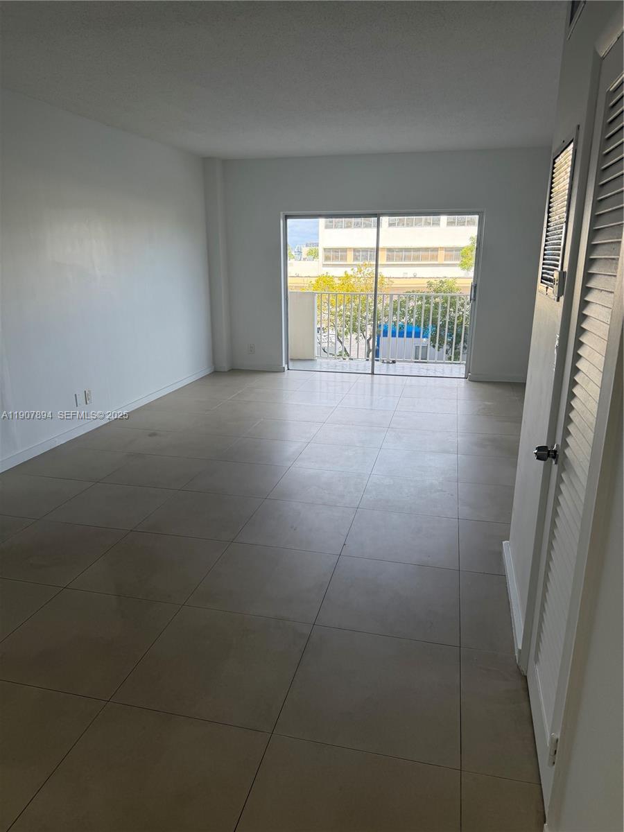 1455 N Treasure Dr # 3D