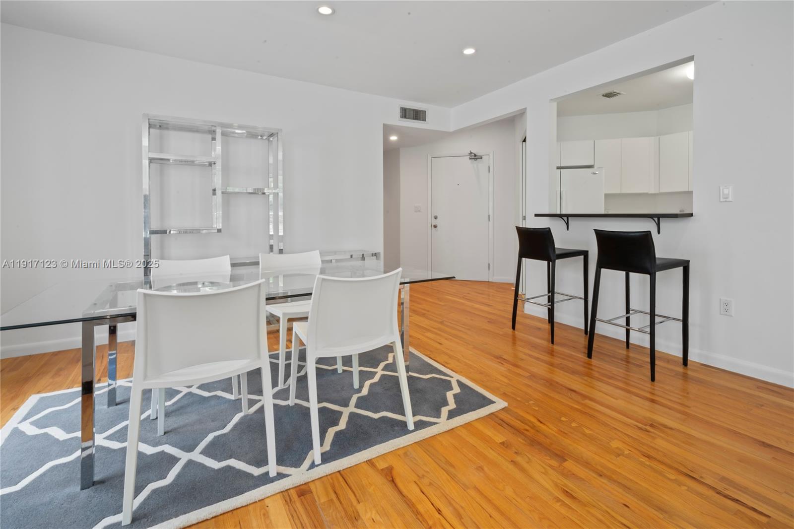 1018 Meridian Ave # 5