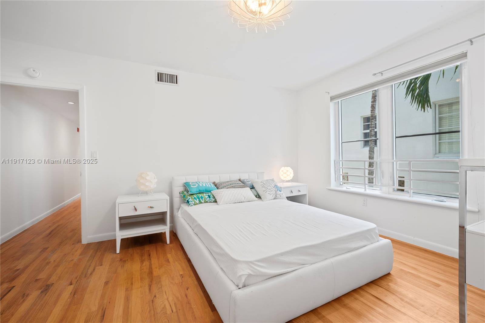 1018 Meridian Ave # 5