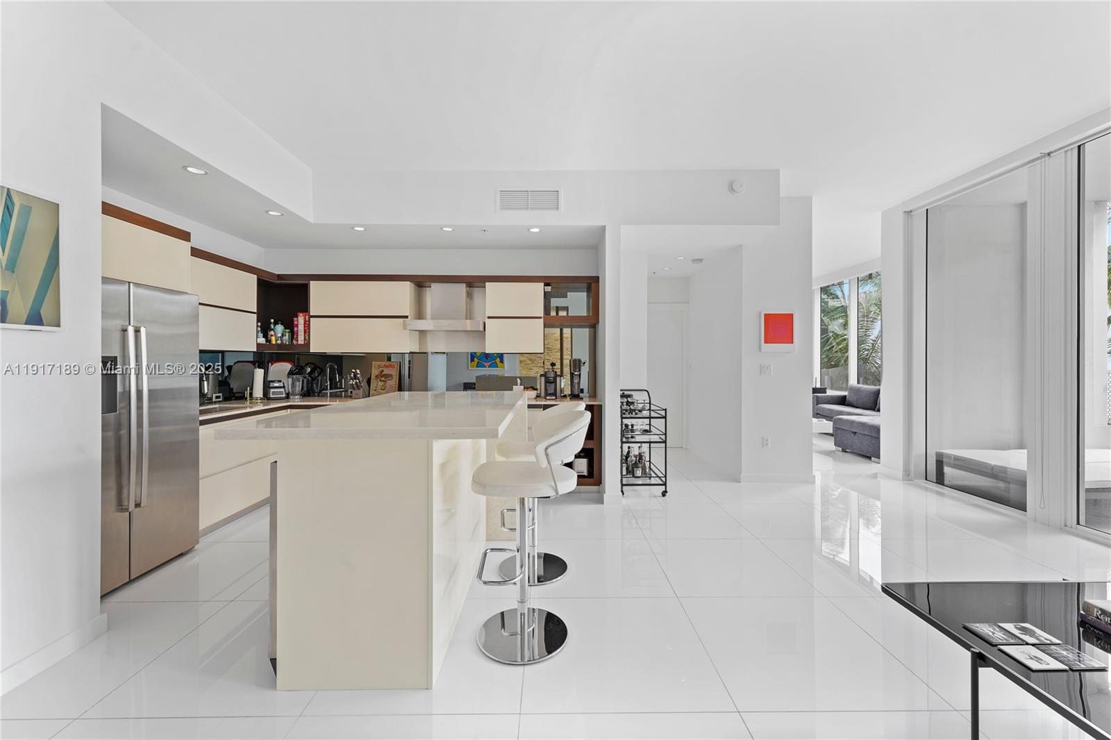 2100 Park Ave # 201