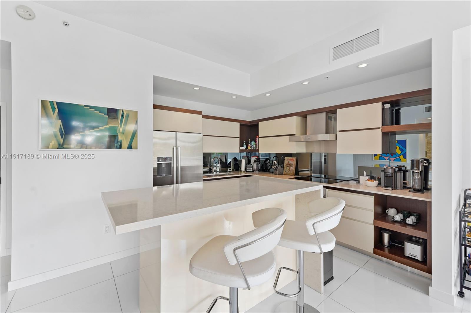 2100 Park Ave # 201