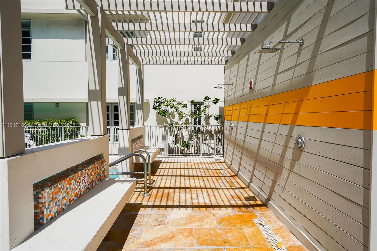 2100 Park Ave # 201