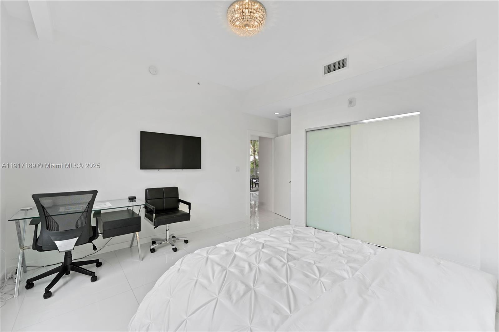 2100 Park Ave # 201