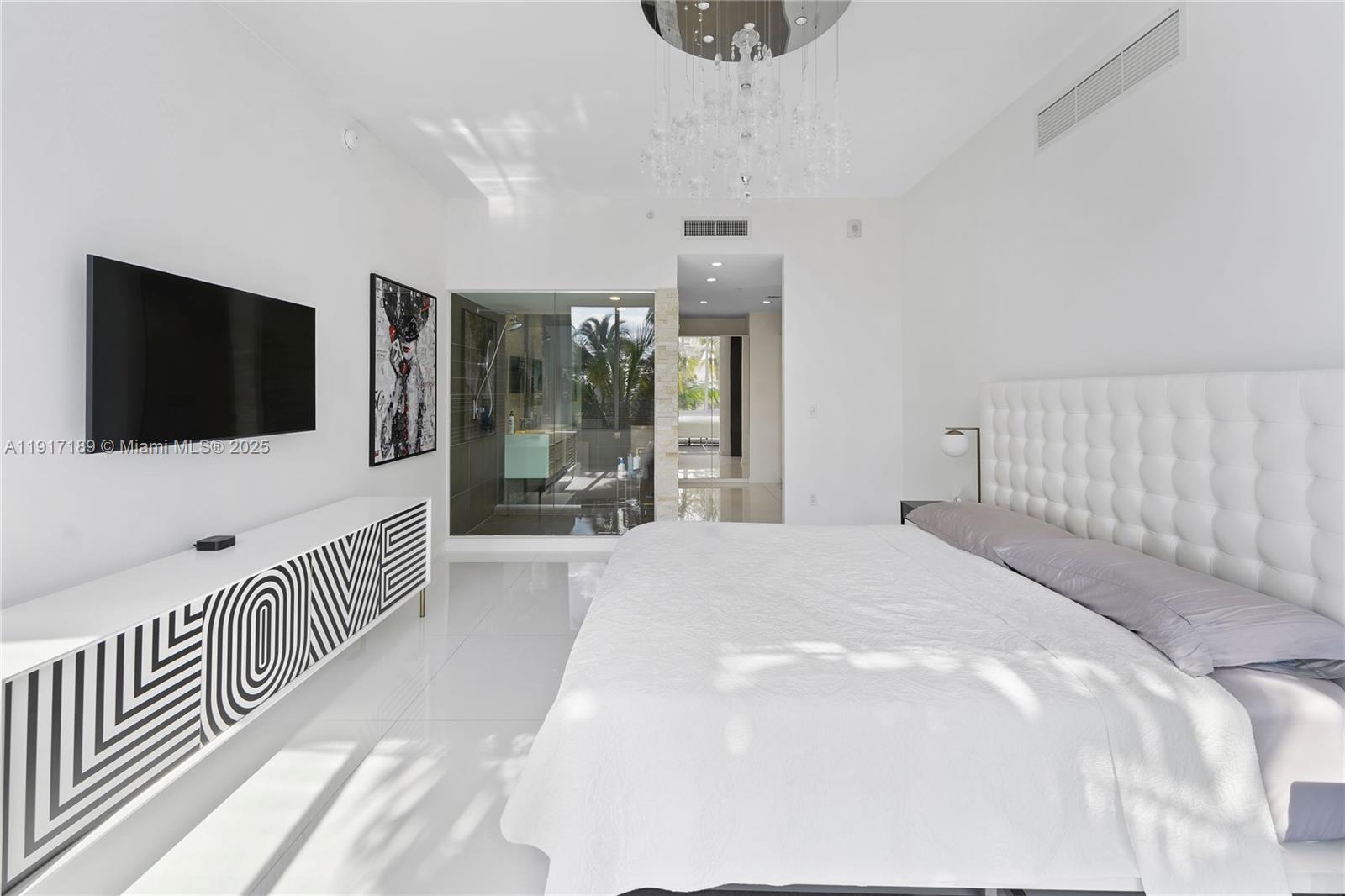 2100 Park Ave # 201