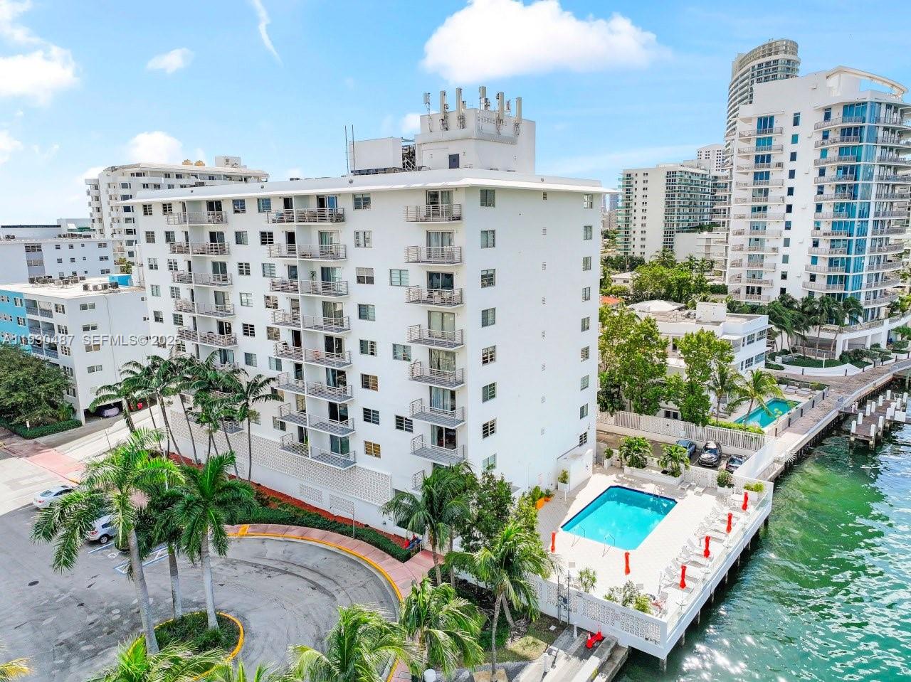 1450 Lincoln Rd # 307