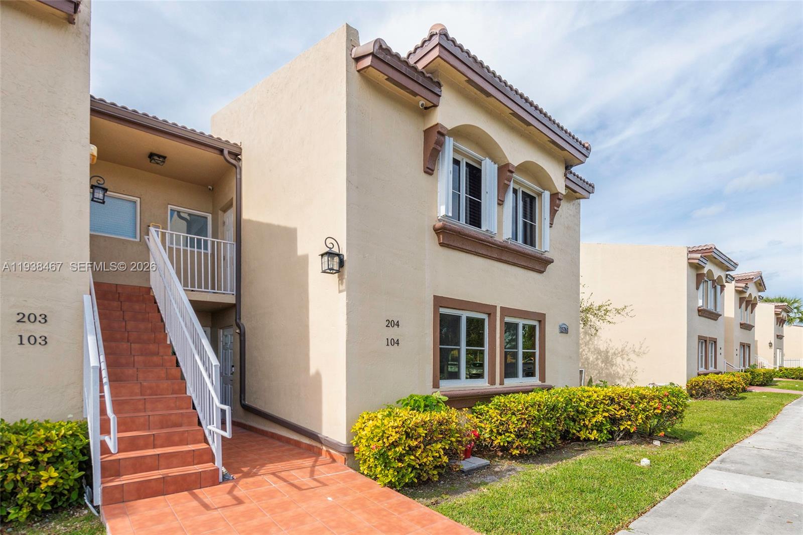15761 SW 137th Ave # 104