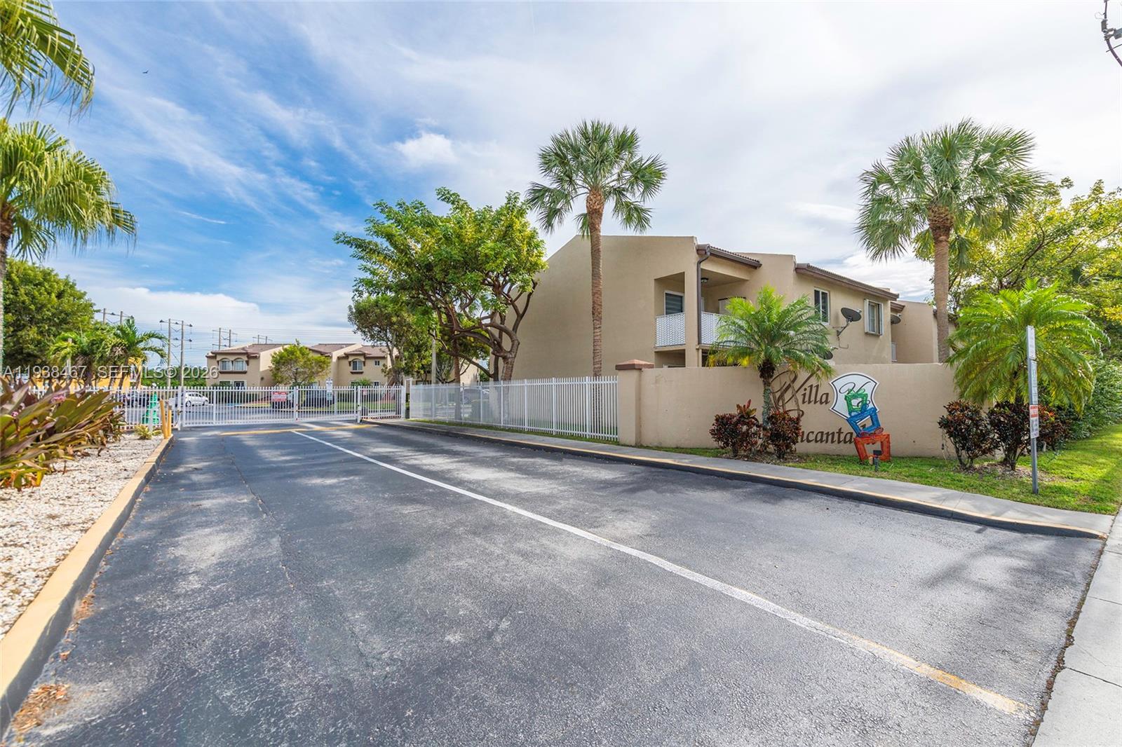 15761 SW 137th Ave # 104