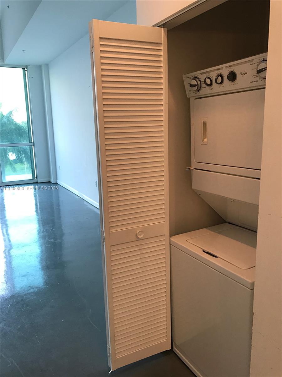 253 NE 2nd St # 333