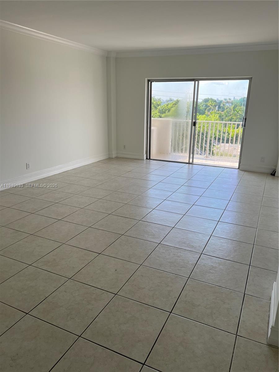 1455 N Treasure Dr # 4P