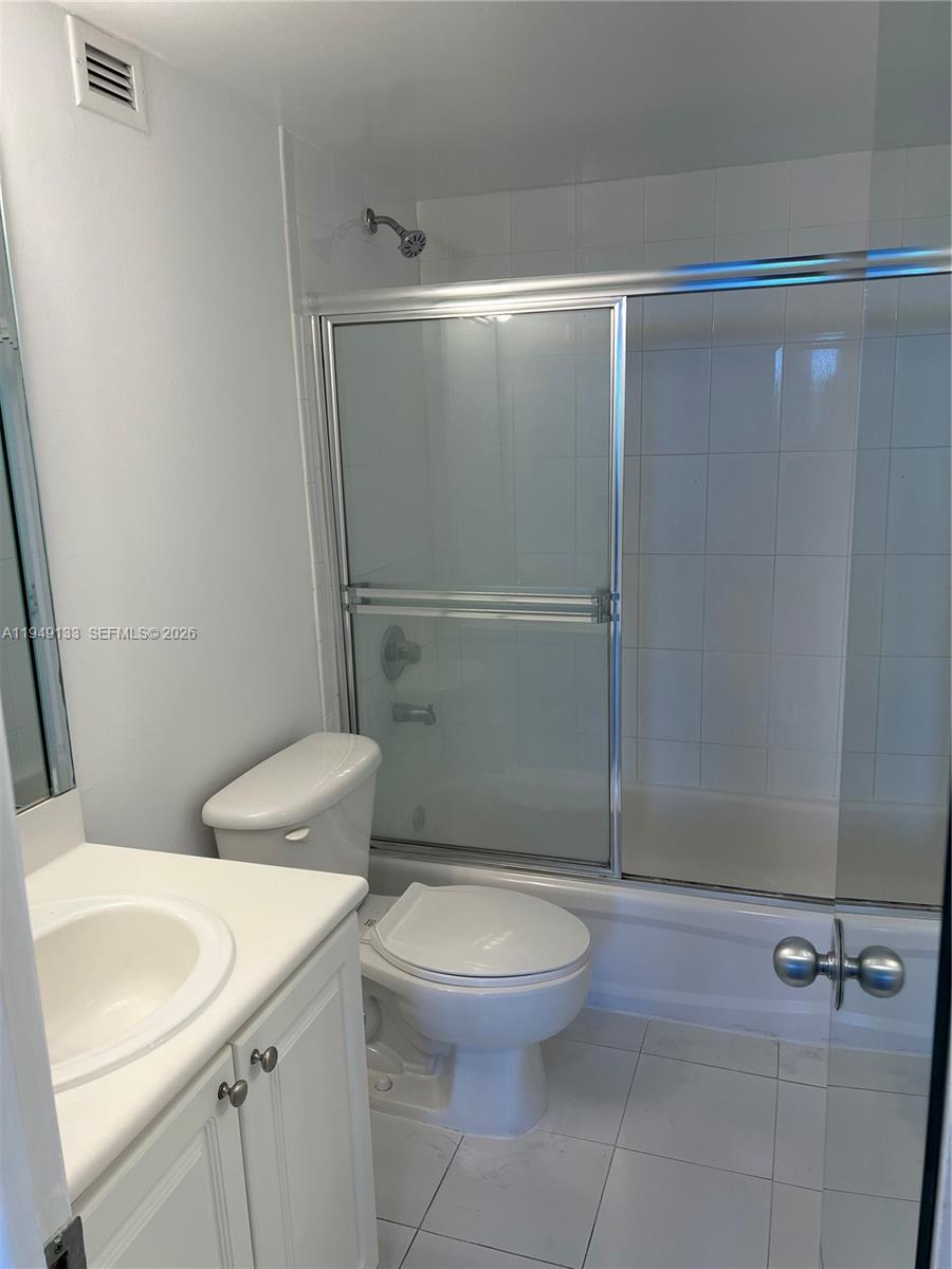 1455 N Treasure Dr # 4P