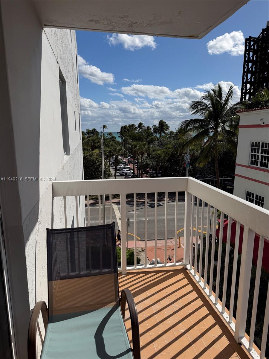 3588 Collins Ave # 404