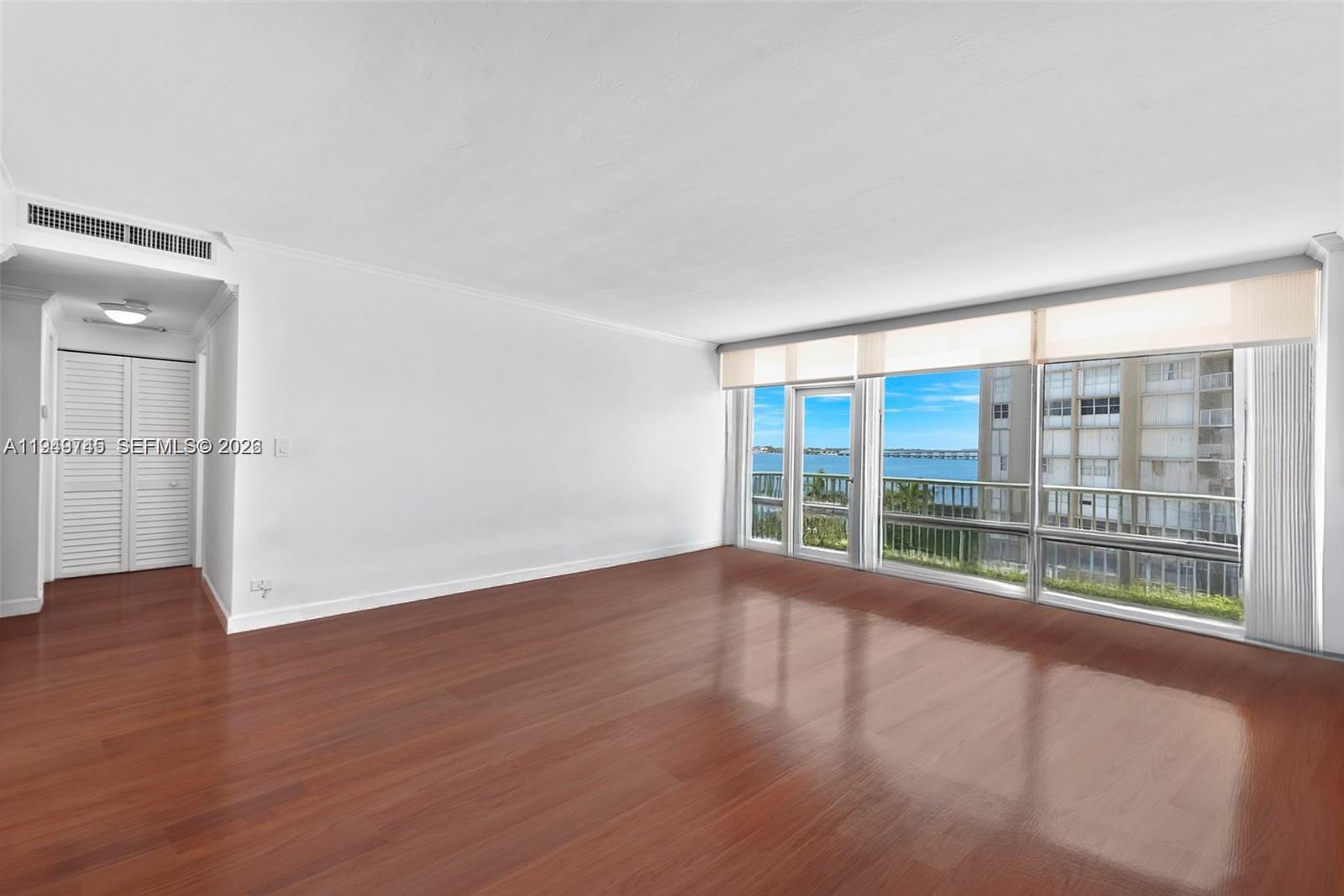 1408 Brickell Bay Dr # 807