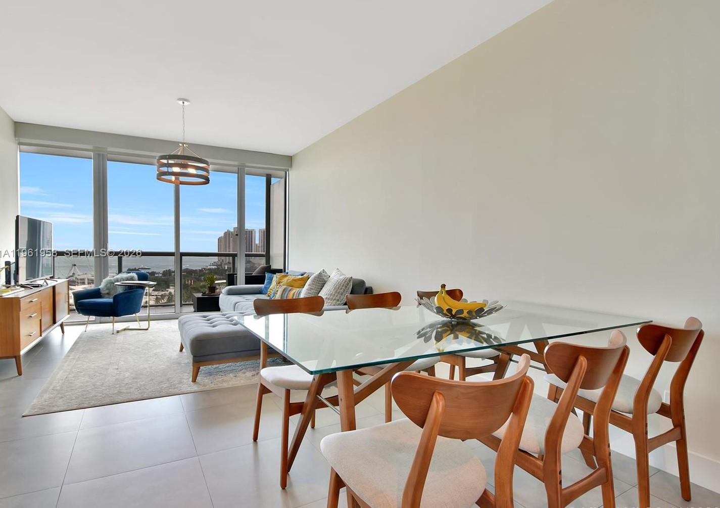 888 Biscayne Blvd # 1904