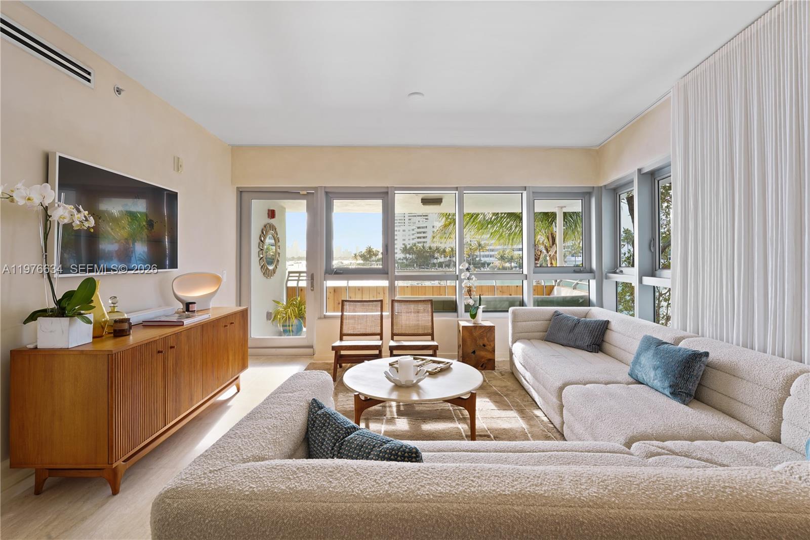 1491 Lincoln Ter # 201