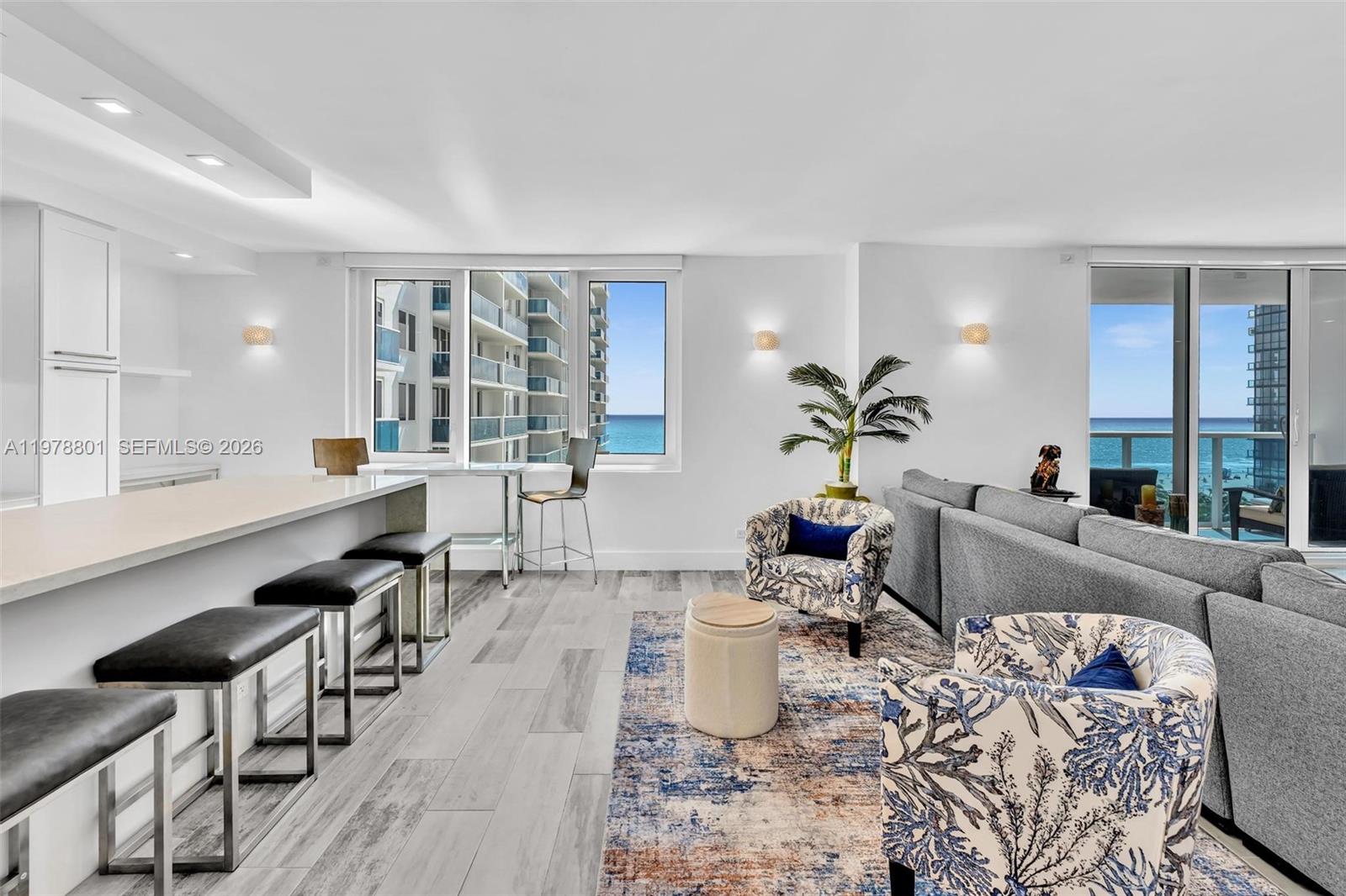 2301 Collins Ave Unit: 1041/42
