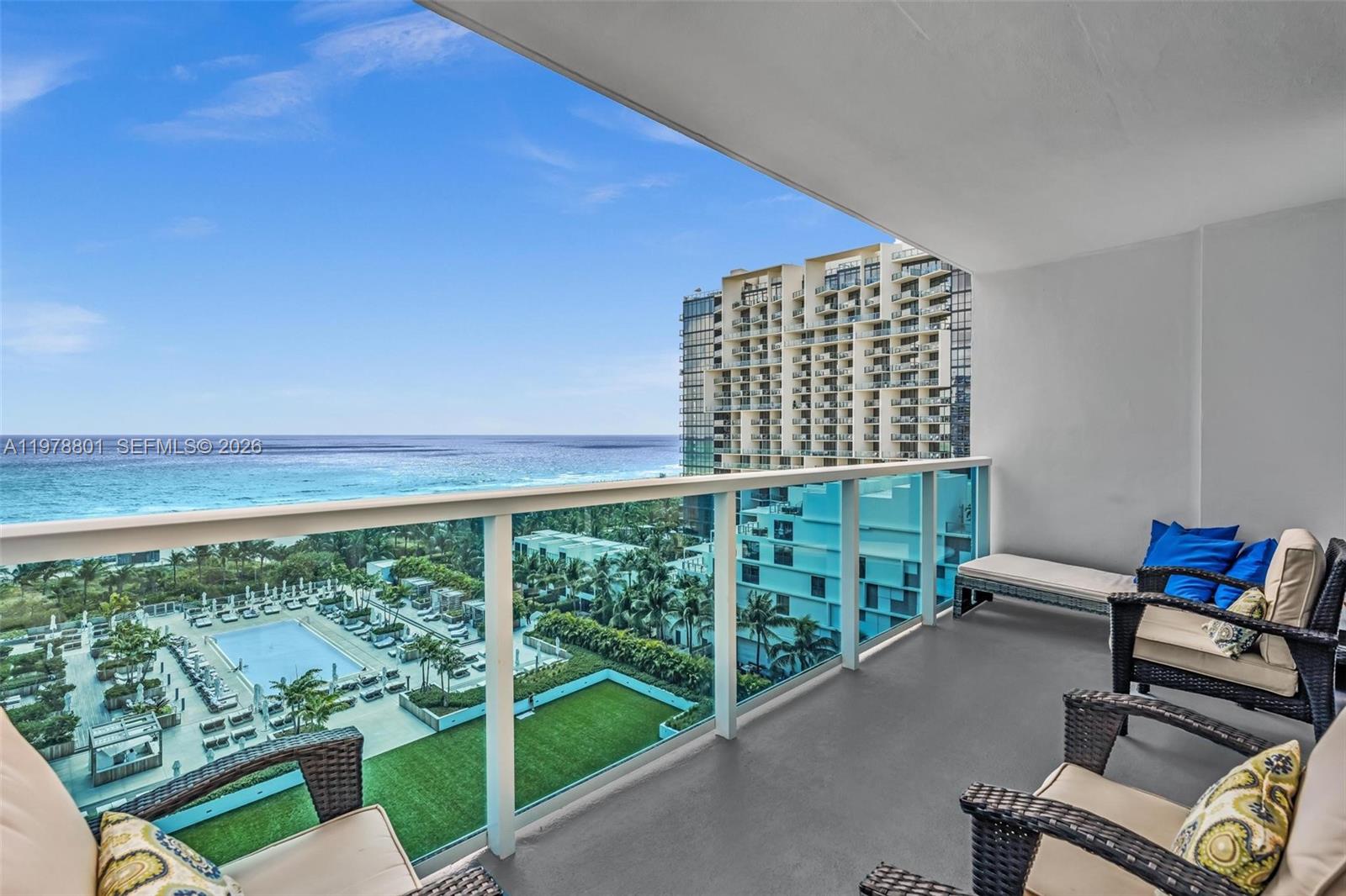 2301 Collins Ave Unit: 1041/42