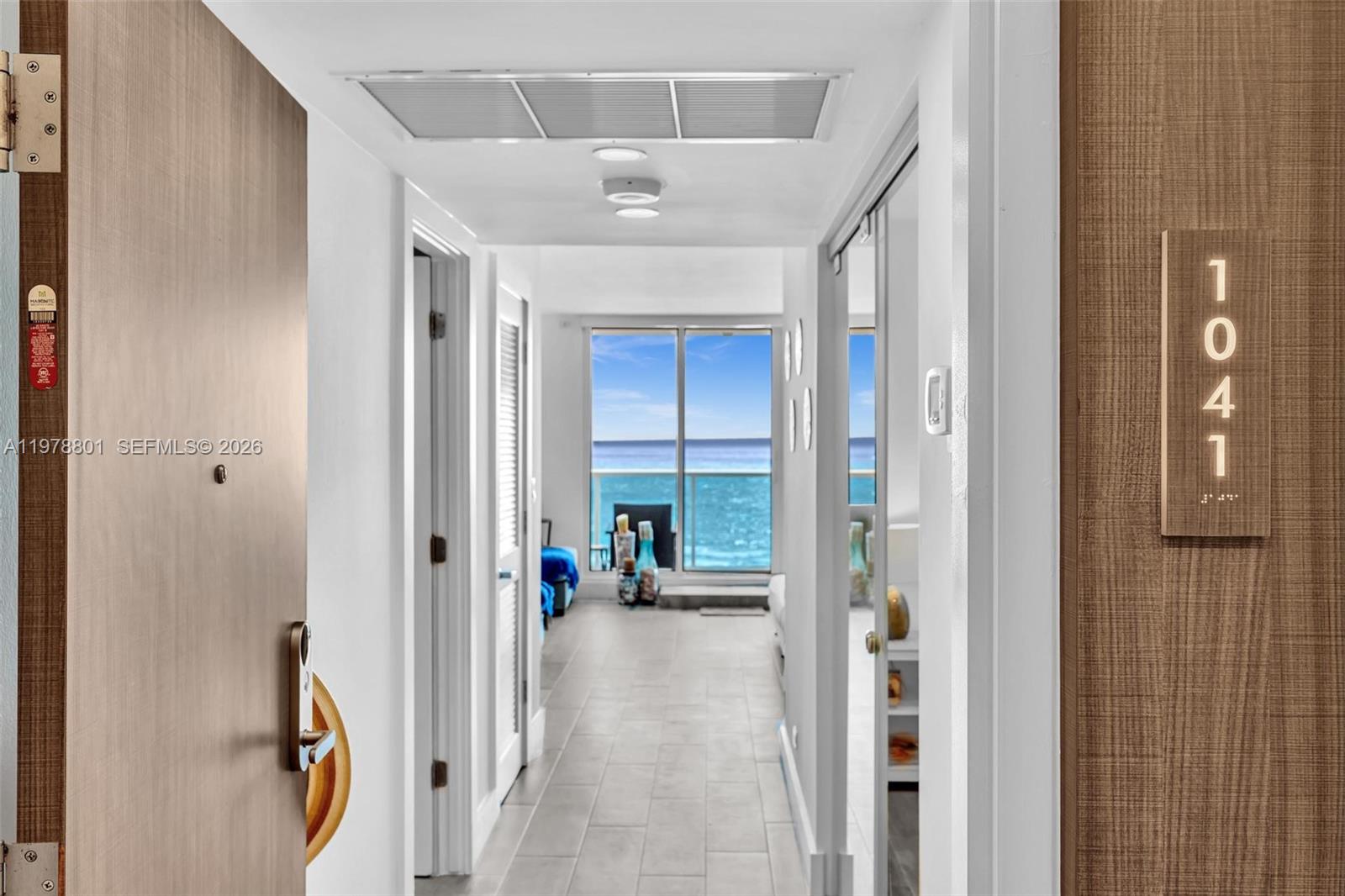 2301 Collins Ave Unit: 1041/42