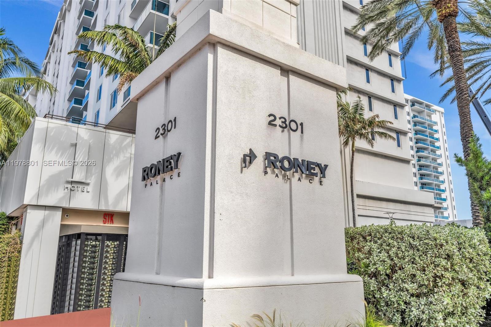 2301 Collins Ave Unit: 1041/42
