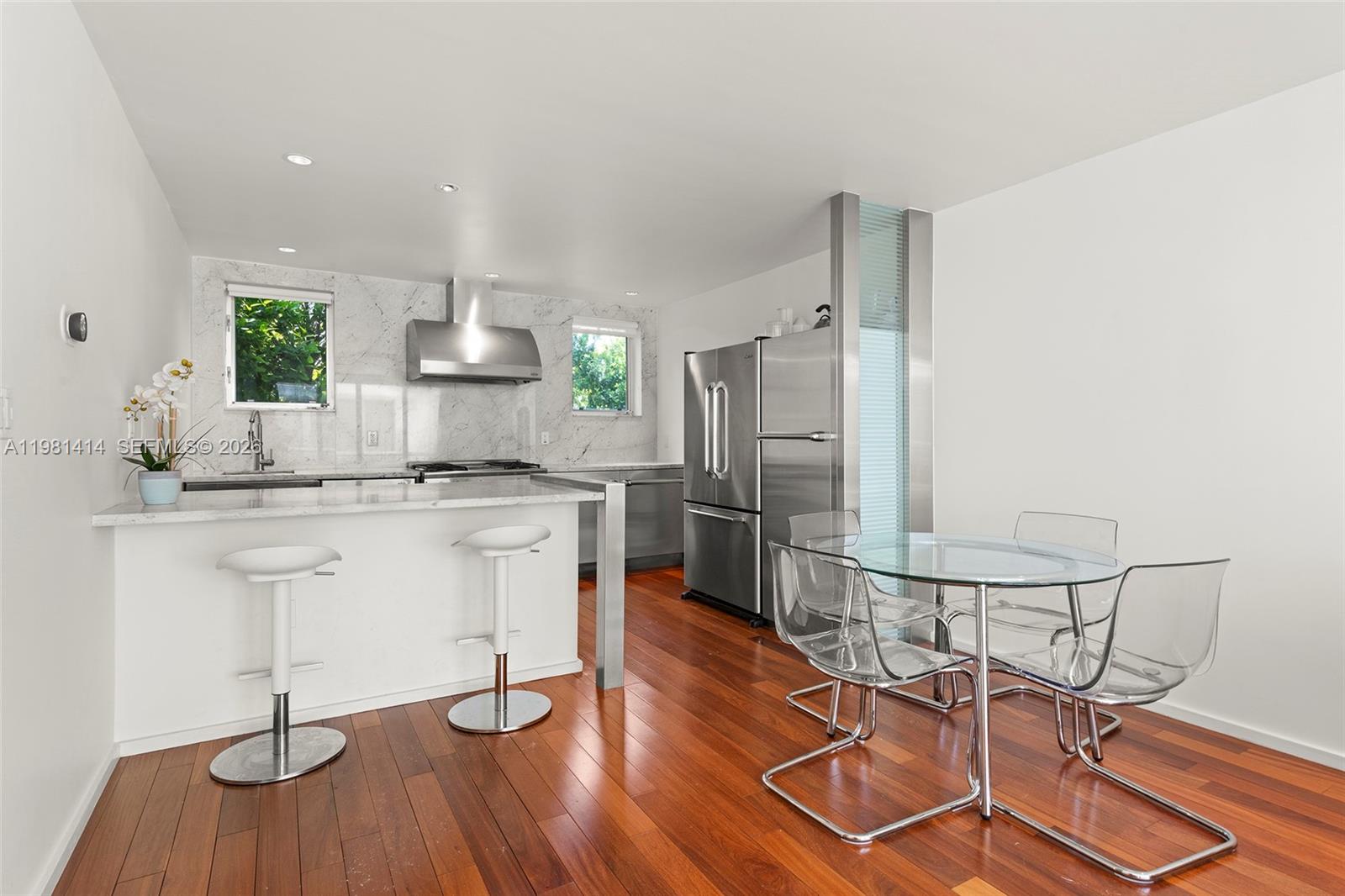 1601 West Ave # 202