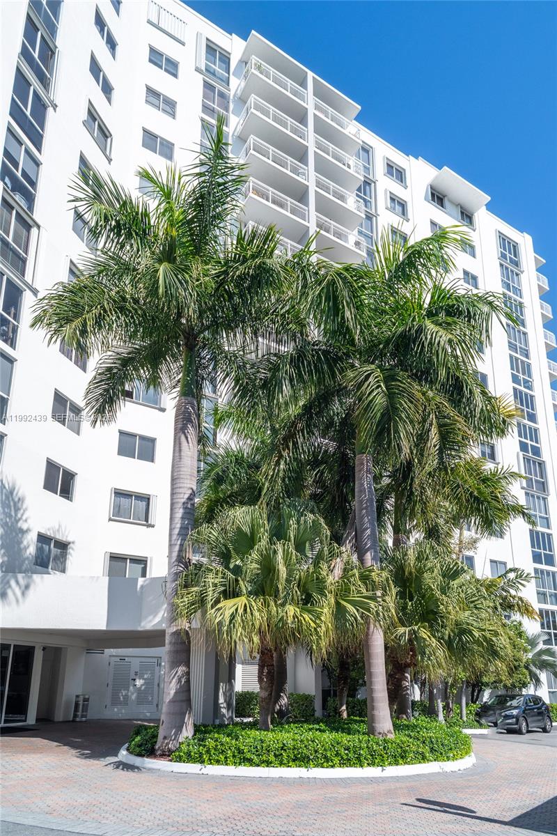 1688 West Ave # 1008
