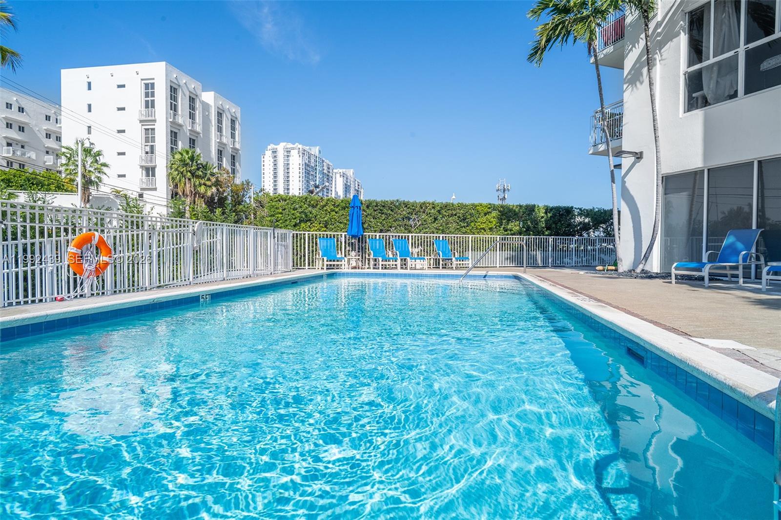 1688 West Ave # 1008