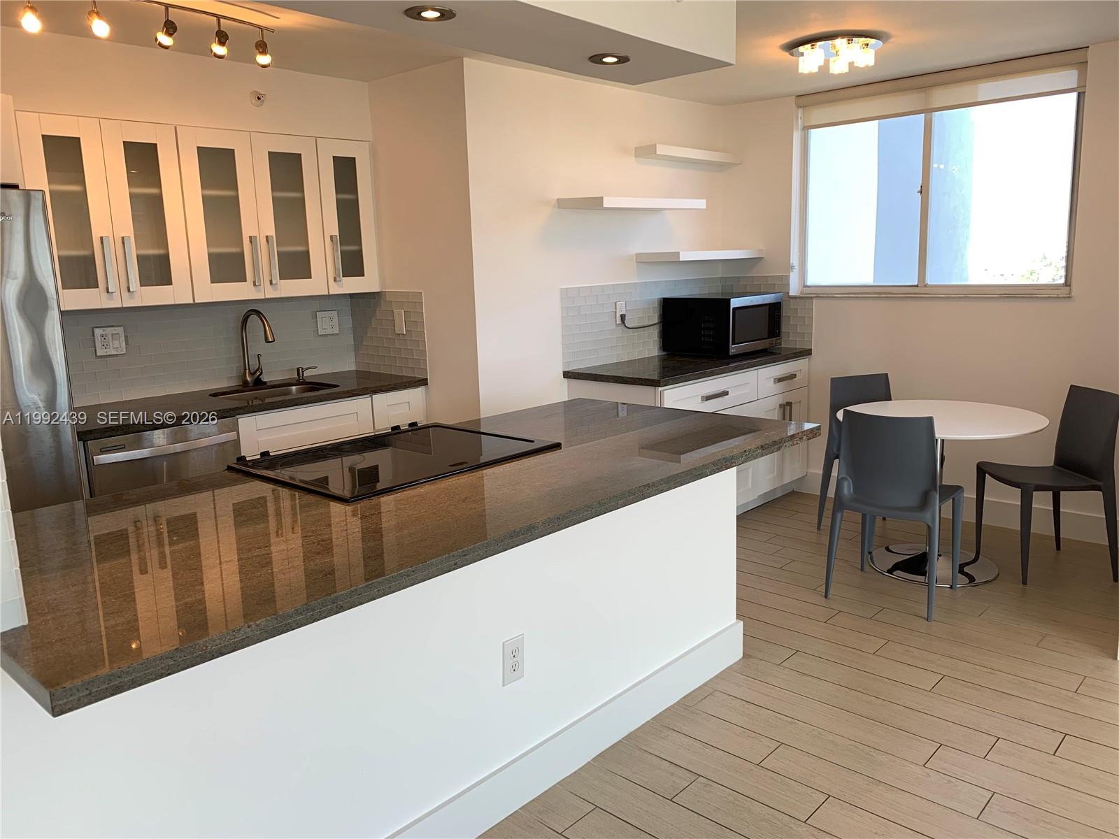 1688 West Ave # 1008