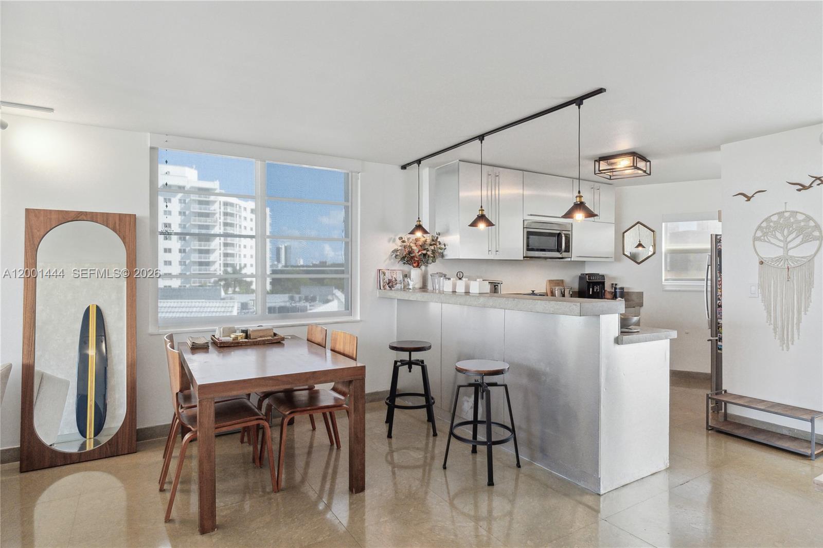 1670 lincoln Ct Unit: PH-E