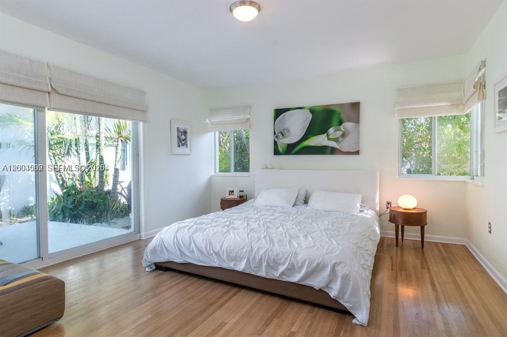 1123 Bay Dr