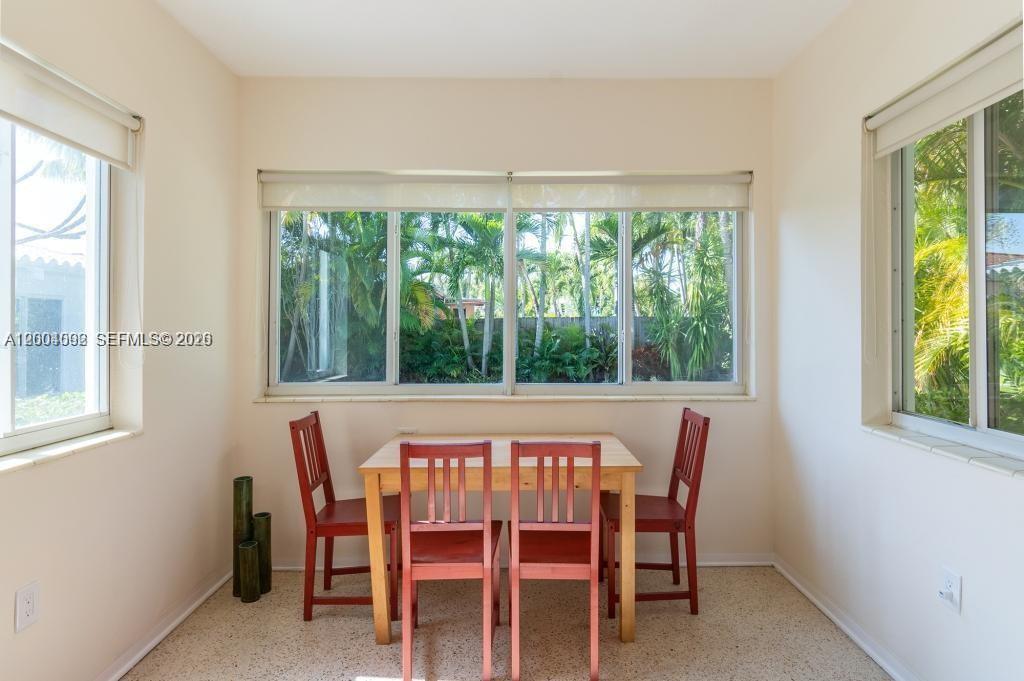 1123 Bay Dr