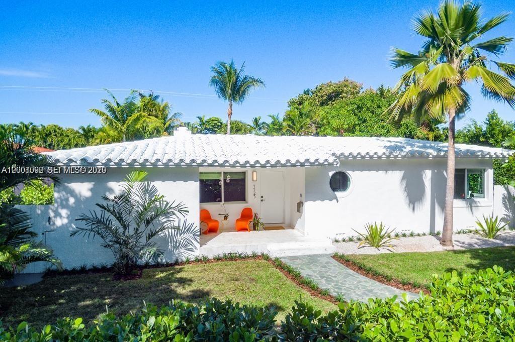 1123 Bay Dr