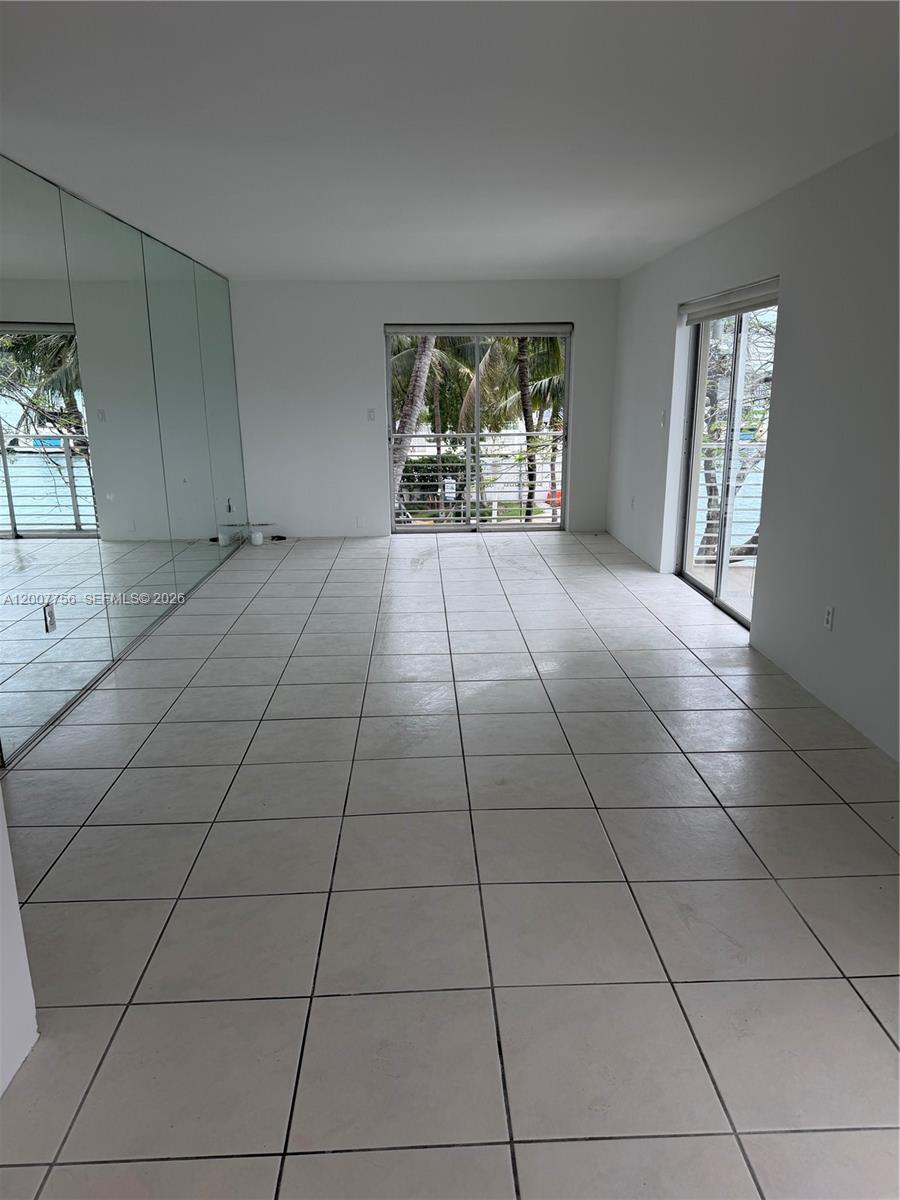 1441 Lincoln Rd # 306